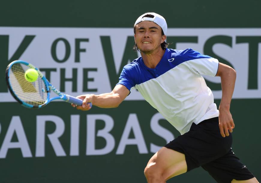 Taro Daniel's tennis racquet