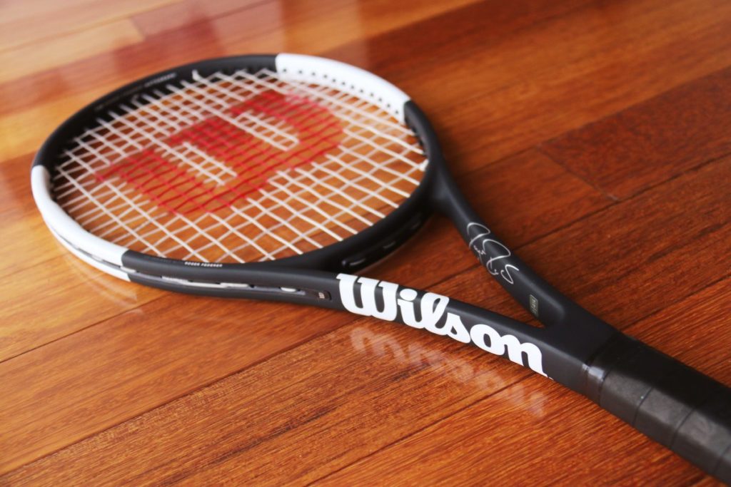 Roger Federer's New Racquet - A look at the new Pro Staff RF97A