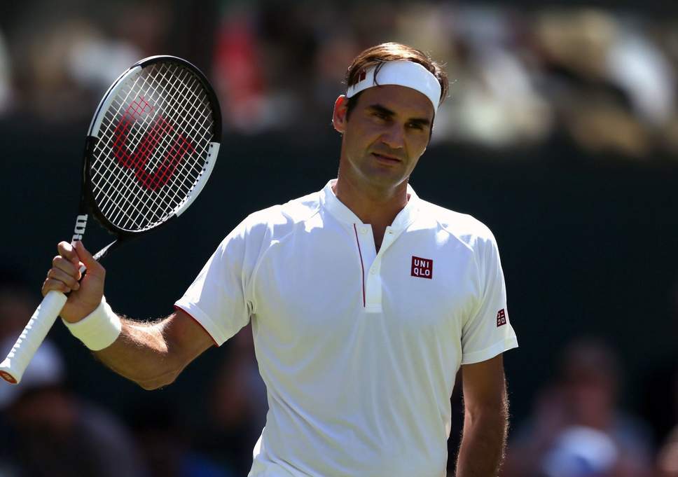 Roger Federer switches to Uniqlo