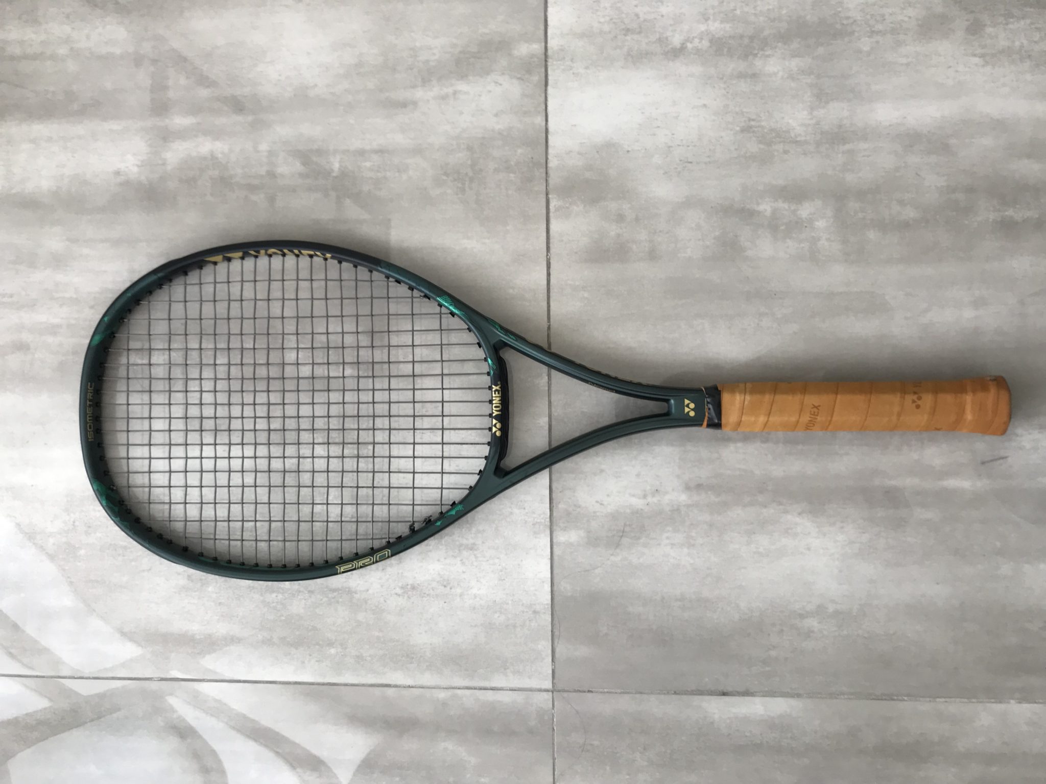 YONEXのVCORE PRO 97 5f3345ca-d90a-4b38-bc33-