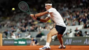 jakub mensik racquet