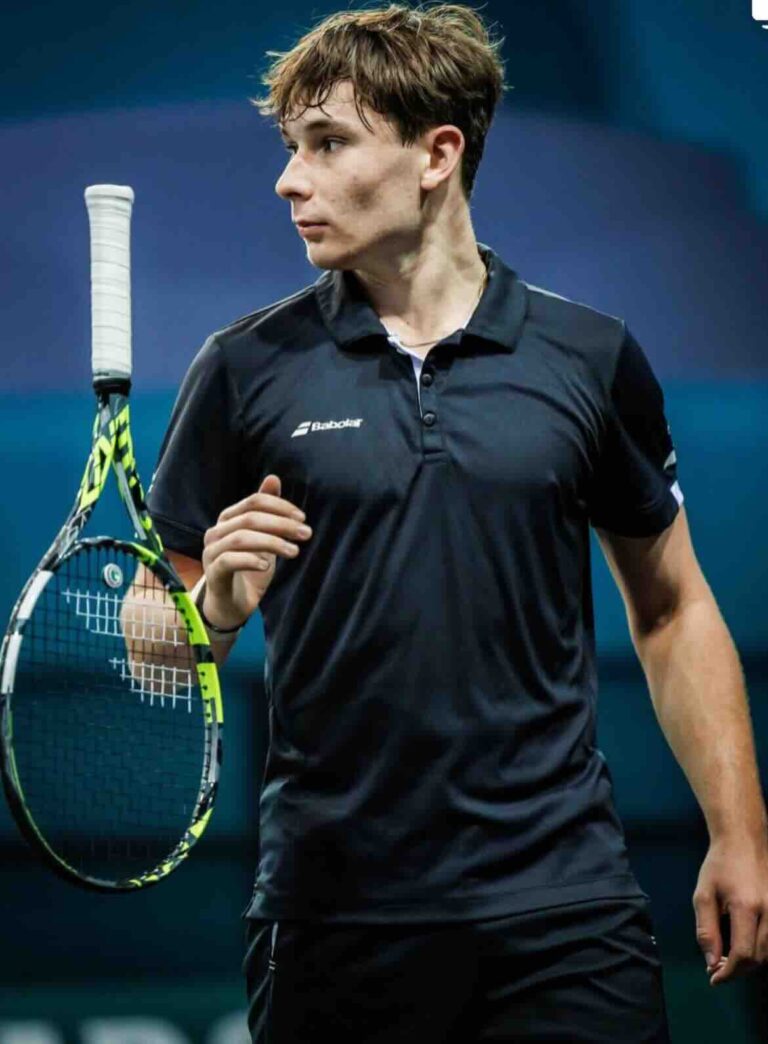 Mees Röttgering's Racquet - Player Profile - Tennisnerd.net