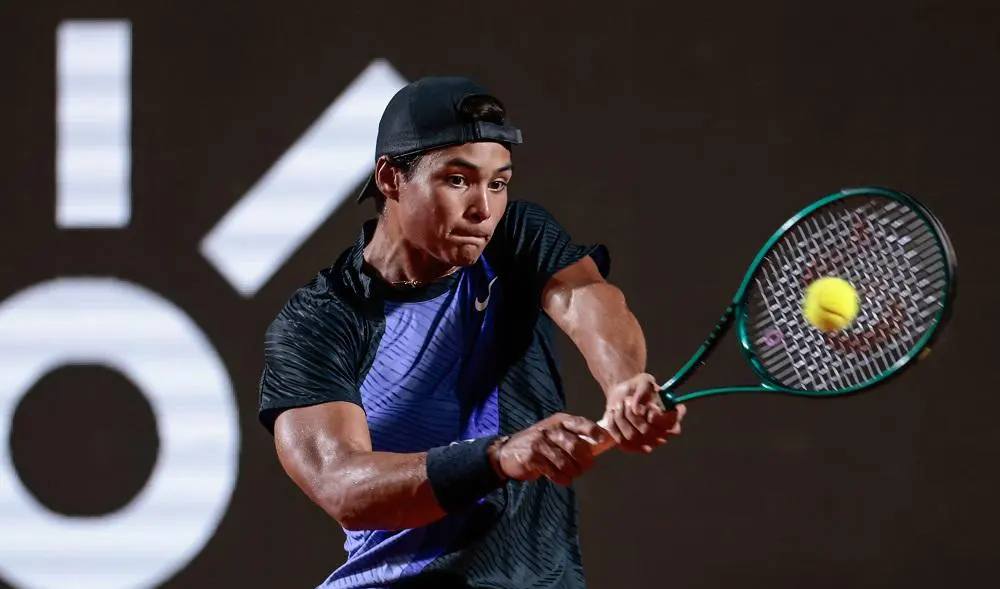 guto tennis racquet