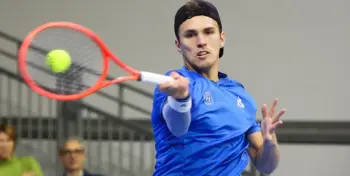 Zsombor Piros racquet