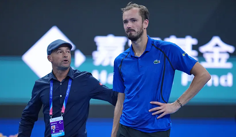 medvedev defaulted vs djokovic